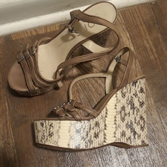MK wedge plateau heels sandals sz.9.5 - Picture 1 of 5